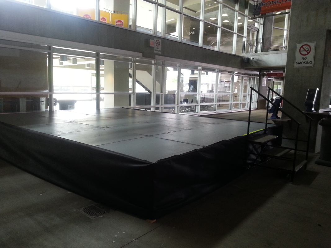 Midwest Folding Stage